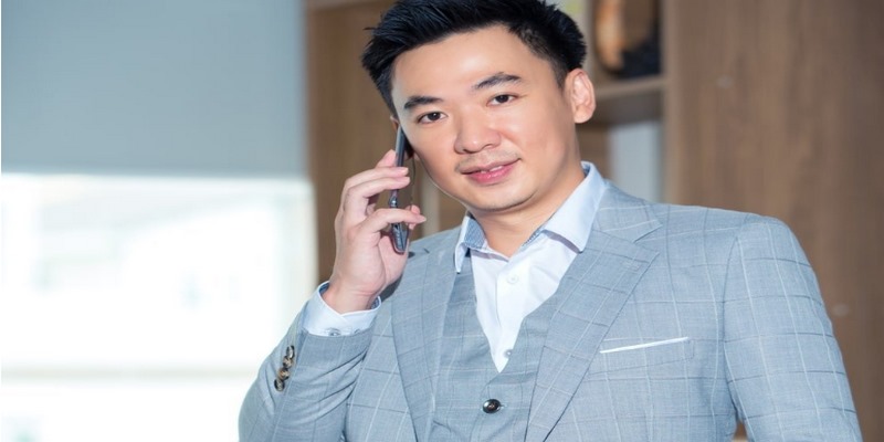 Peter Thien sinh ra trong gia đình khá giả và có thành tích học tập tốt